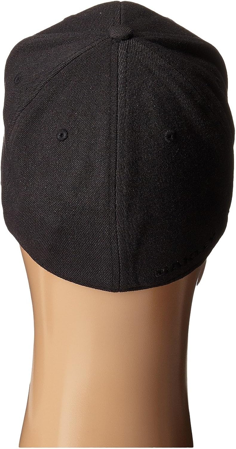 Oakley Men's Tincan Cap: Clothing