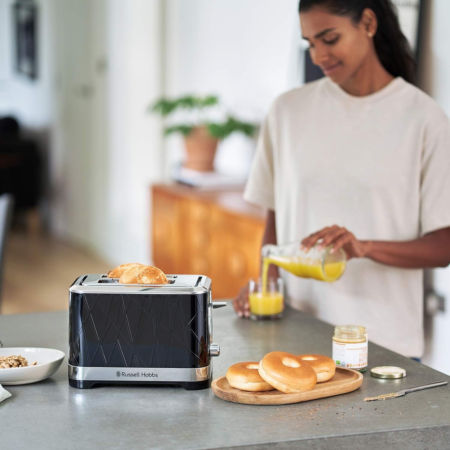 Russell Hobbs 28091 Structure Toaster, 2 Slice, Contemporary Design Featuring Lift and Look with Frozen - Image 4