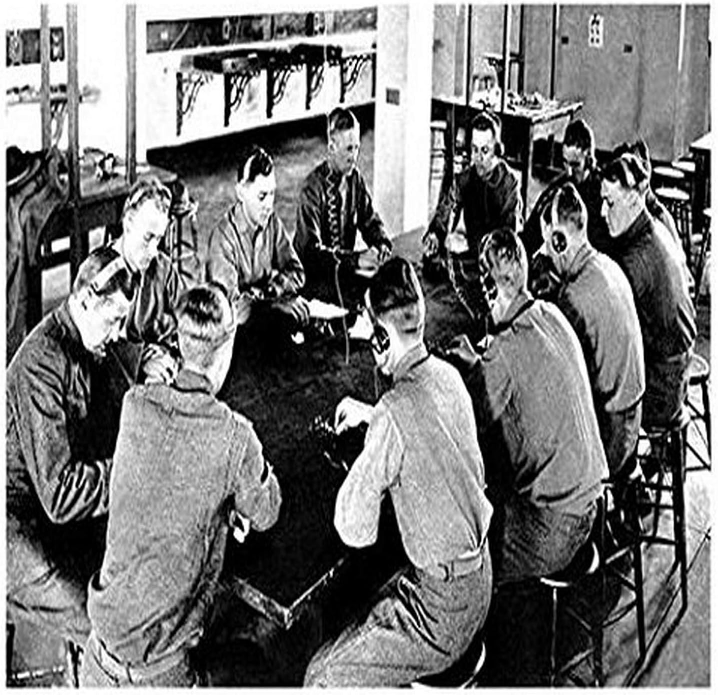 Solider learning morse code Communication was vital in the war effort Samuel Morse invented a language of dots and dashes to allow troops and people to communicate of great distances by cables Poste