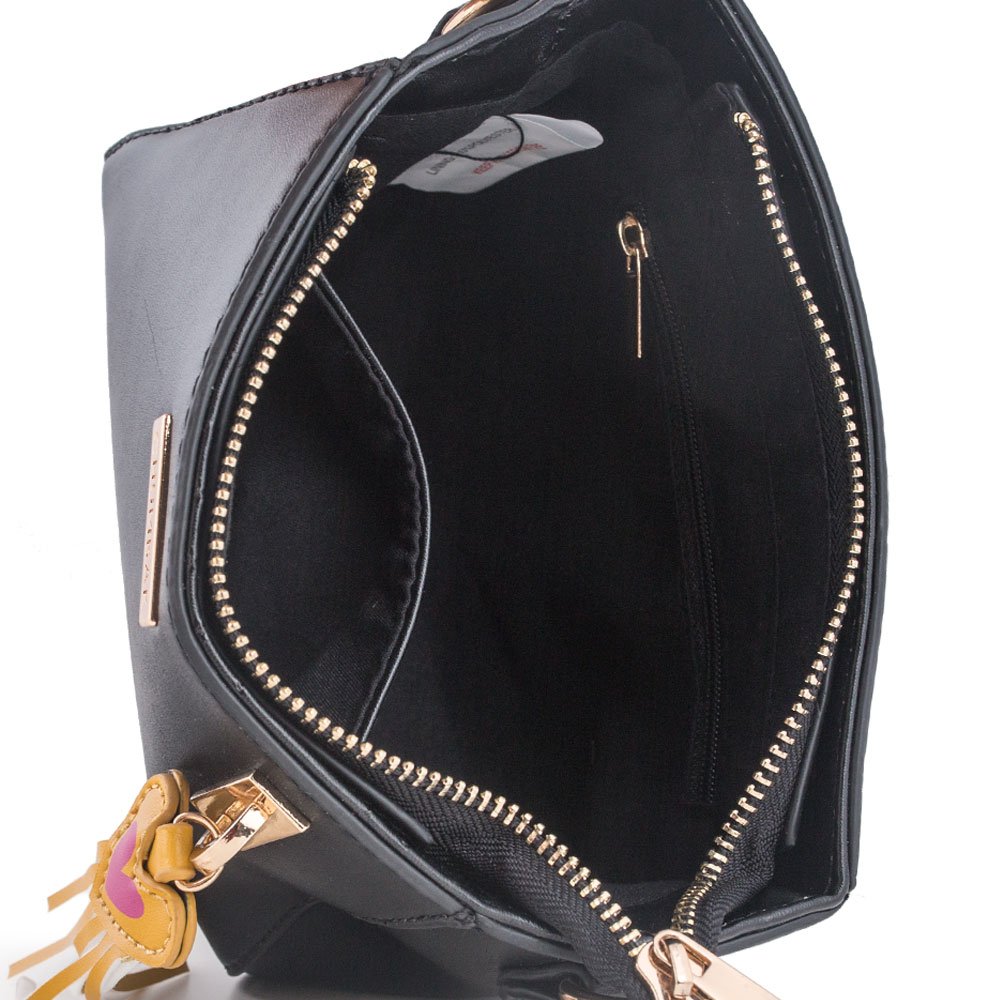 chumbak women's pu black sling bag