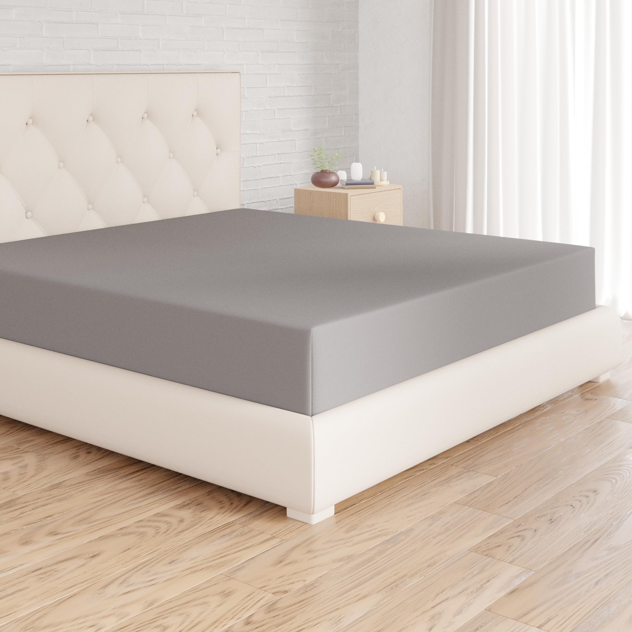 Amazon Basics Bedding Soft Microfibre King Size Fitted Sheet with 12 inch (30 cm) Deep Pocket, 150 x 200 cm, Dark Grey — image 1