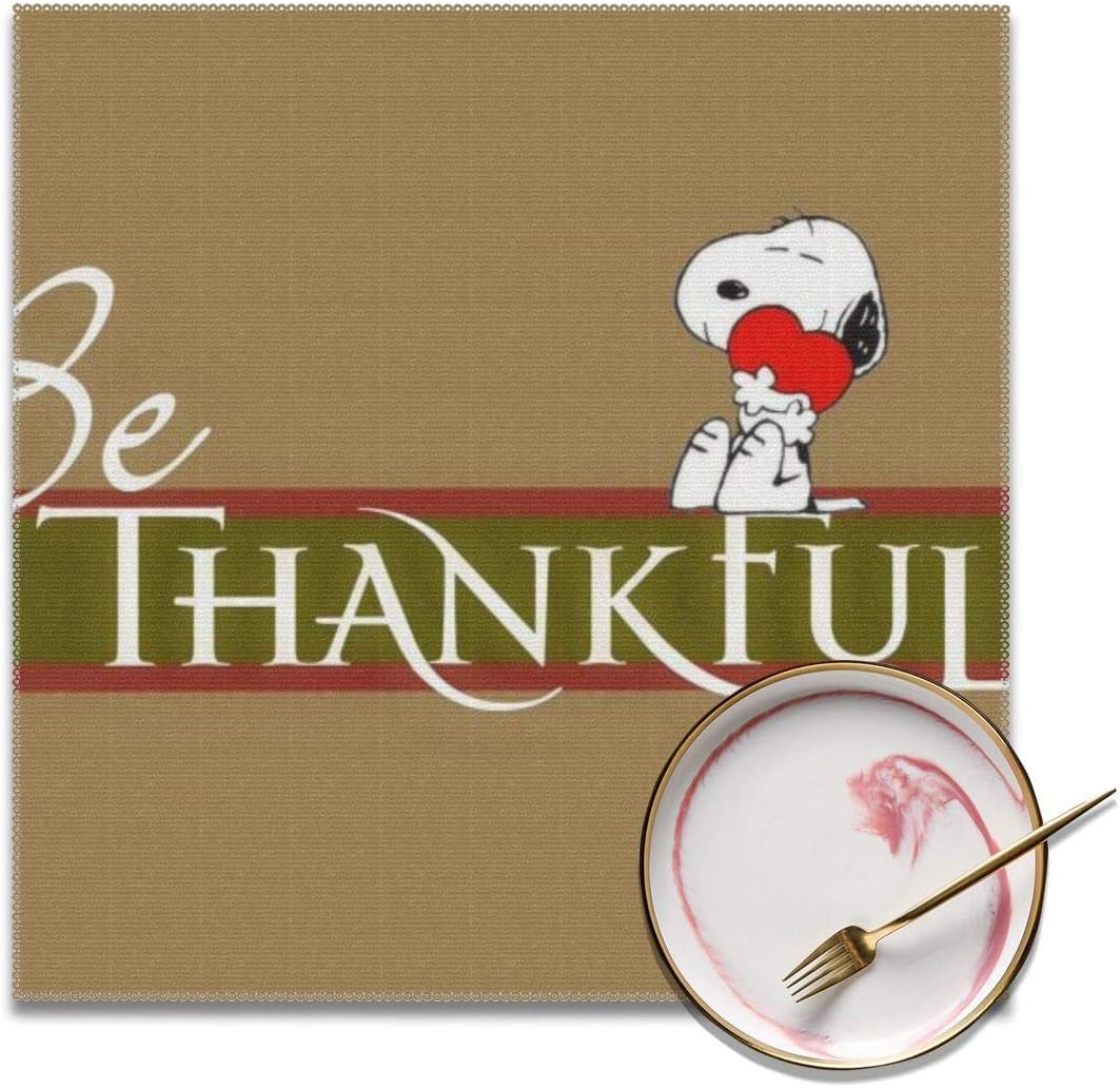 Amazon 壁紙に愛を抱いたスヌーピー ランチョンマット 高級感 おしゃれ かわいい 食卓飾り 滑り止め 断熱 お手入れ簡単 コーヒーマット 家庭レストラン用 ４枚セット プレースマット30 30cm ランチョンマット オンライン通販