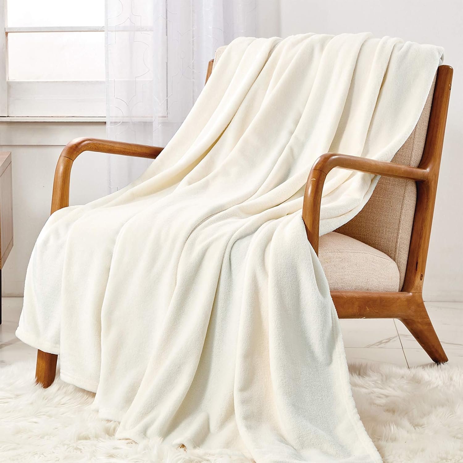 WAVVE Fleece Blanket Ivory Single Size, Super Soft Fluffy Warm Cream
