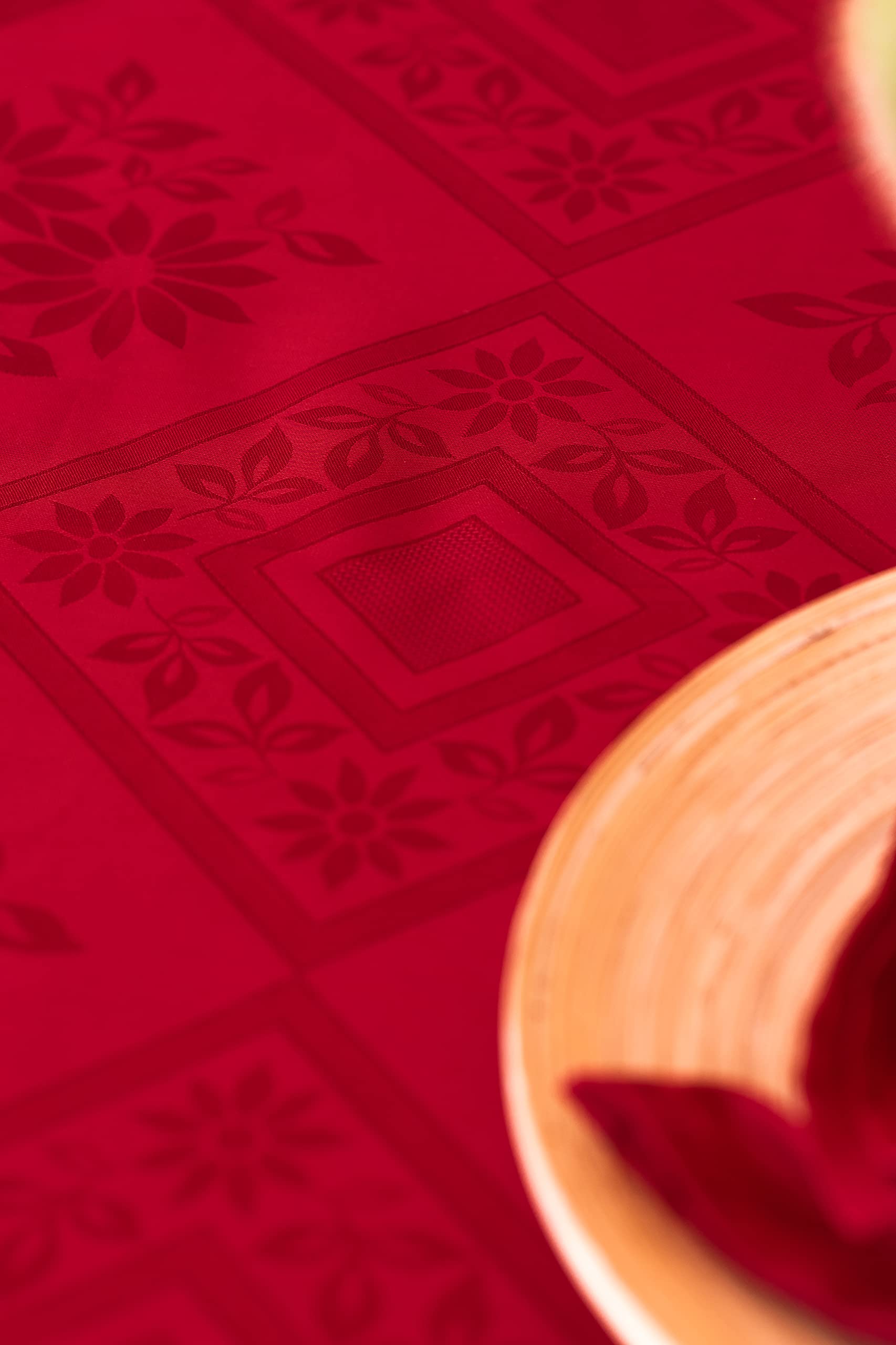 ESSE HOME – Tablecloth: Rectangular - Square - Round - Oval - Jacquard Flanders Pure Cotton - VIENNA (T 150x180, BORDEAUX)