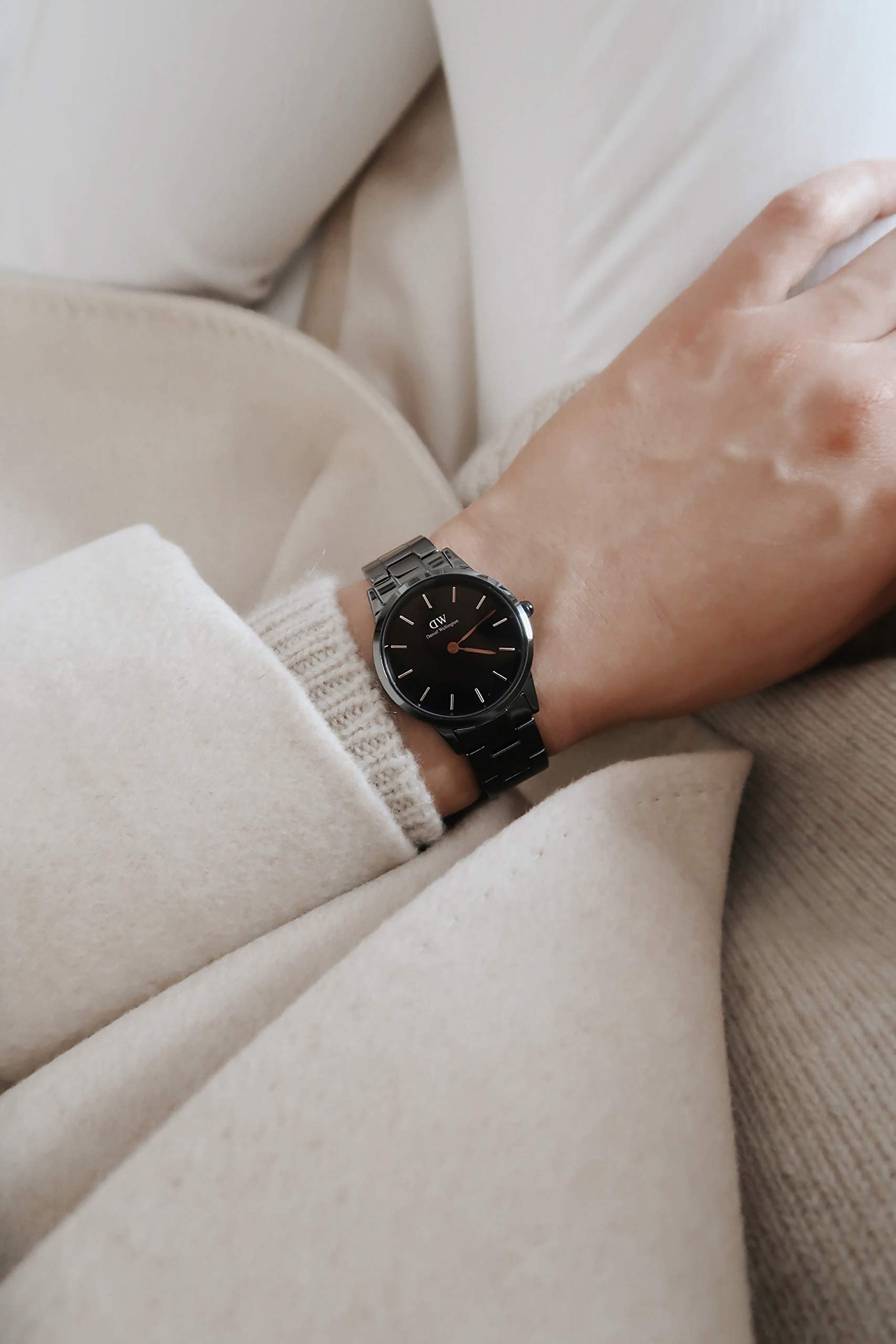 Daniel Wellington Men's Black Iconic Link Ceramic Watch DW00100414