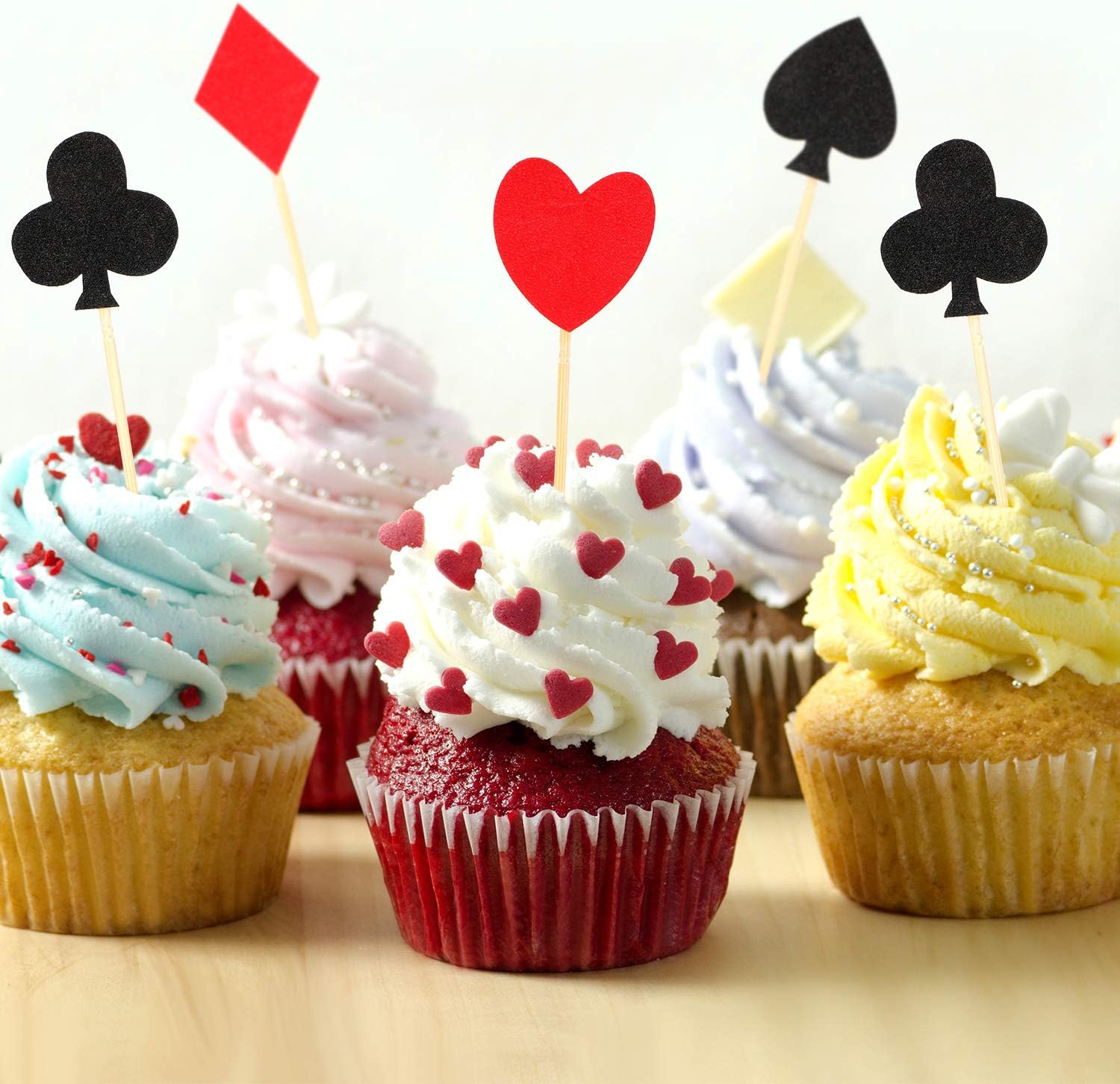 Blulu 48 Pieces Cupcake Toppers Poker Jeu De Cartes Cupcake Toppers Pour Decorations De Fete D Anniversaire A Theme De Poker Accessoires De Decoration Ustensiles A Patisserie