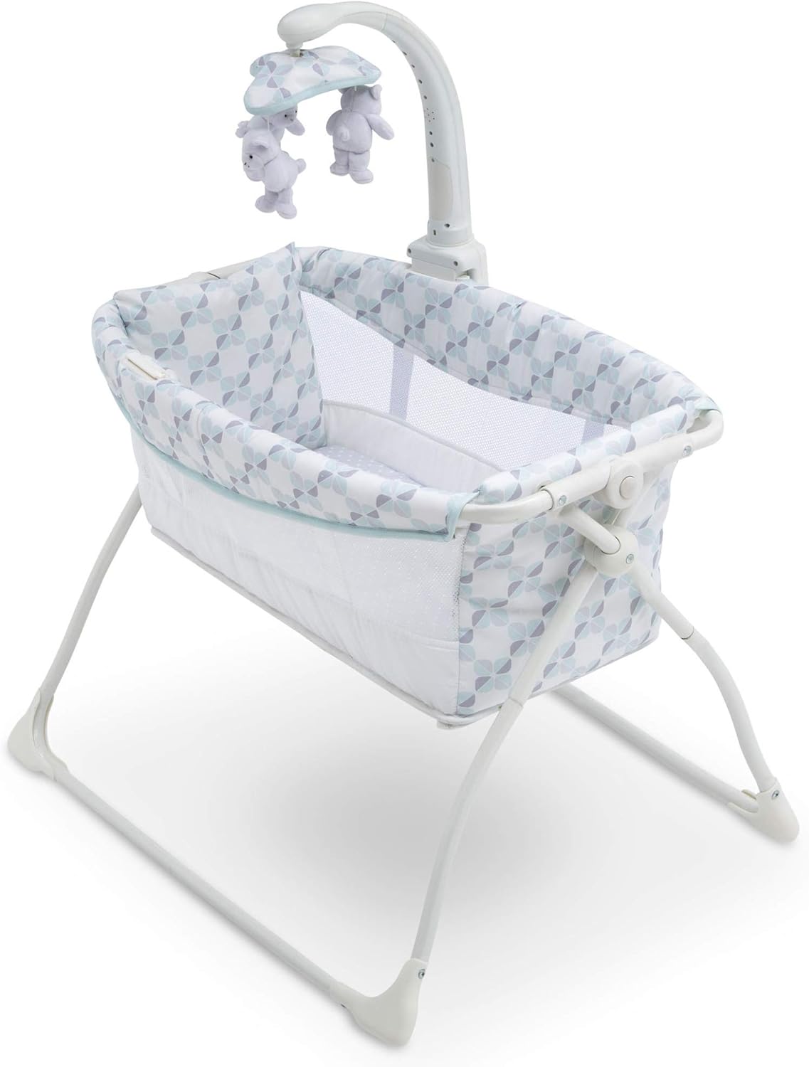 delta children by the bed deluxe bassinet