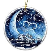 Memorial Ornament 2025 – “The Sky Looks Different When You Have Someone You Love Up There” – Bereavement Sympathy Keepsake Ornament for Loss of Loved One, Remembrance Gift for Family & Friends