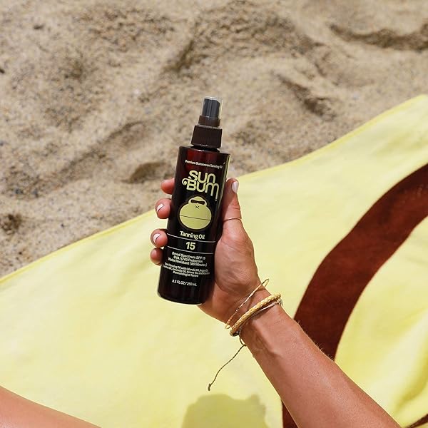 SUN BUM SPF 15 MOISTURIZING TANNING OIL – VEGAN AND HAWAII 104 ACT COMPLIANT (OCTINOXATE & OXYBENZONE FREE) – BROAD SPECTRUM MOISTURIZING – UVA/UVB PROTECTION – 8.5 OZ