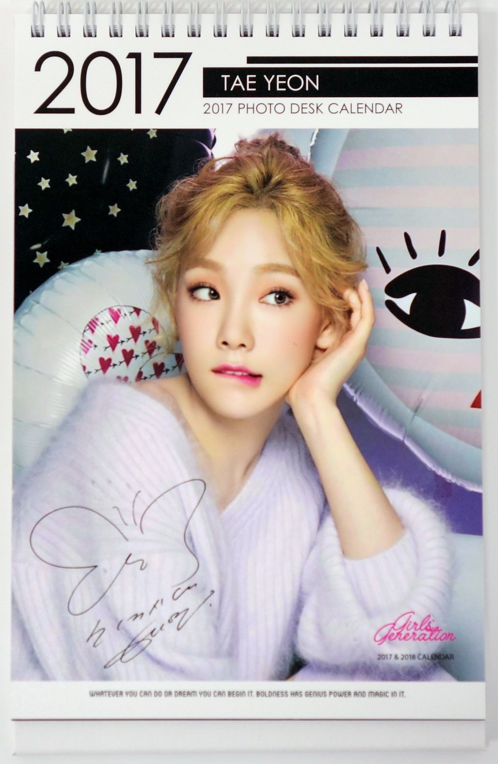 Amazon Co Jp テヨン Taeyeon 少女時代 17 18 Photo Desk Calendar 卓上カレンダー 韓国盤 テヨン Taeyeon 文房具 オフィス用品