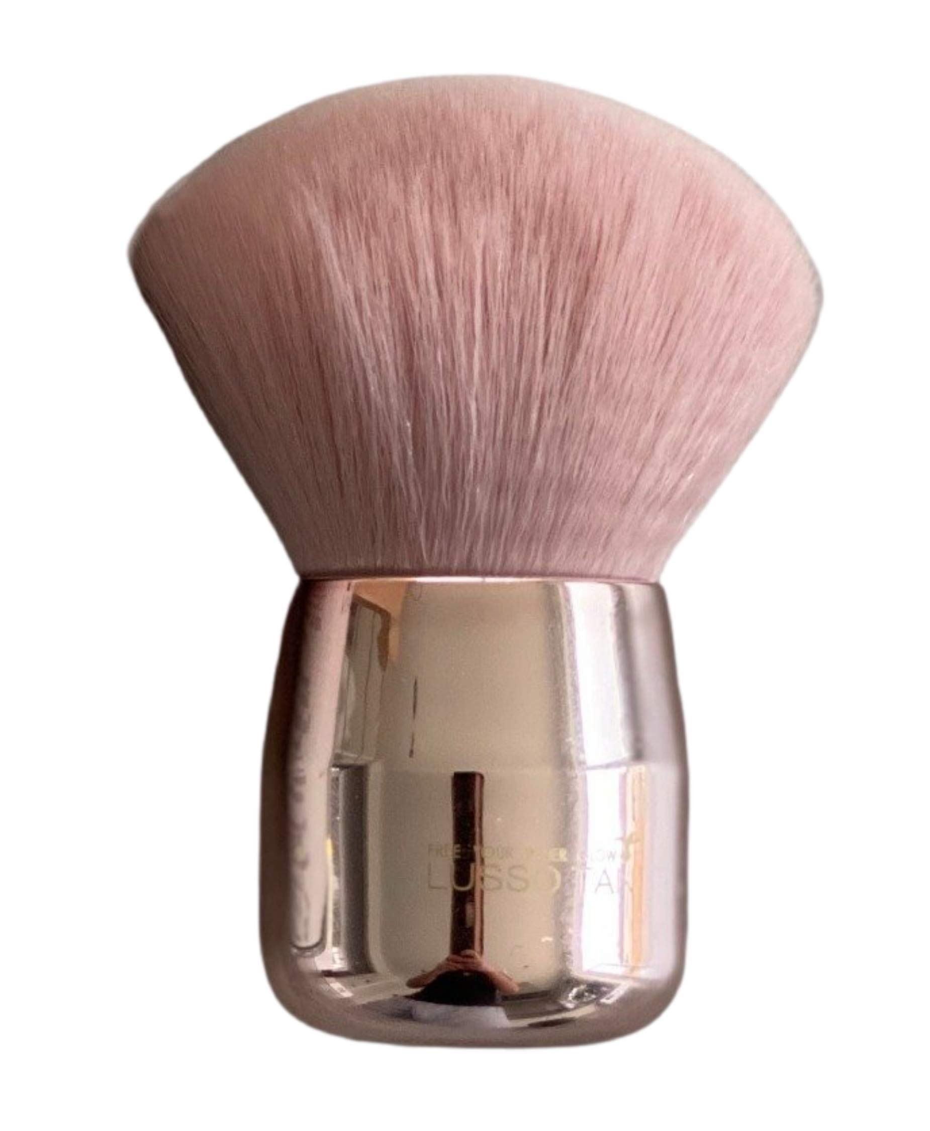 Shimmer And Mist Brush for Face And Body – By Lusso tan. Use On Cheeks, Chest And Shoulders To Accentuate. Use On Shins To Dust And Blend And Elongate Limbs After Fake tan/Self Tan/False tan.