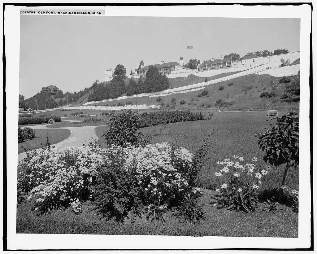 Vintography 16 x 20 Canvas Wrap Ready to Hang Image of Old Fort, Mackinac Island, Mich. Taken by Detroit Publishing Co. in 1905 a69