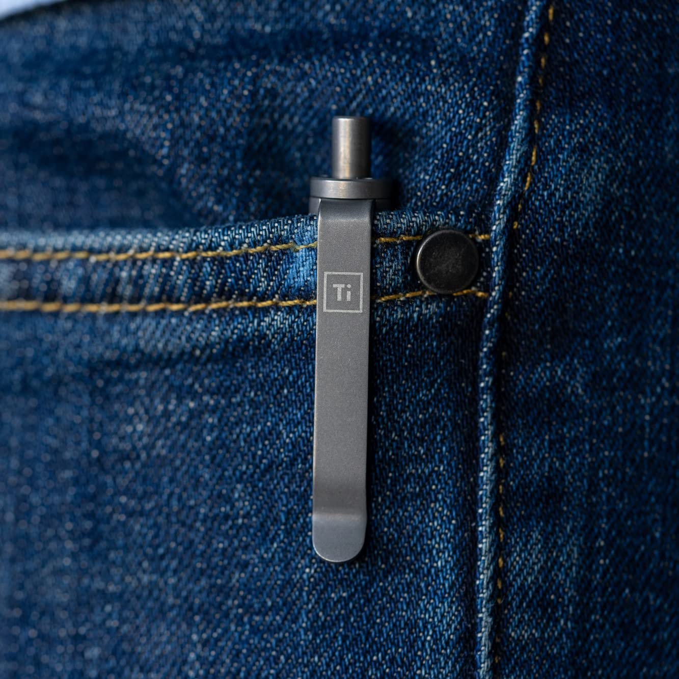 BIG IDEA DESIGN Dual Side Click Pen (Titanium Raw)