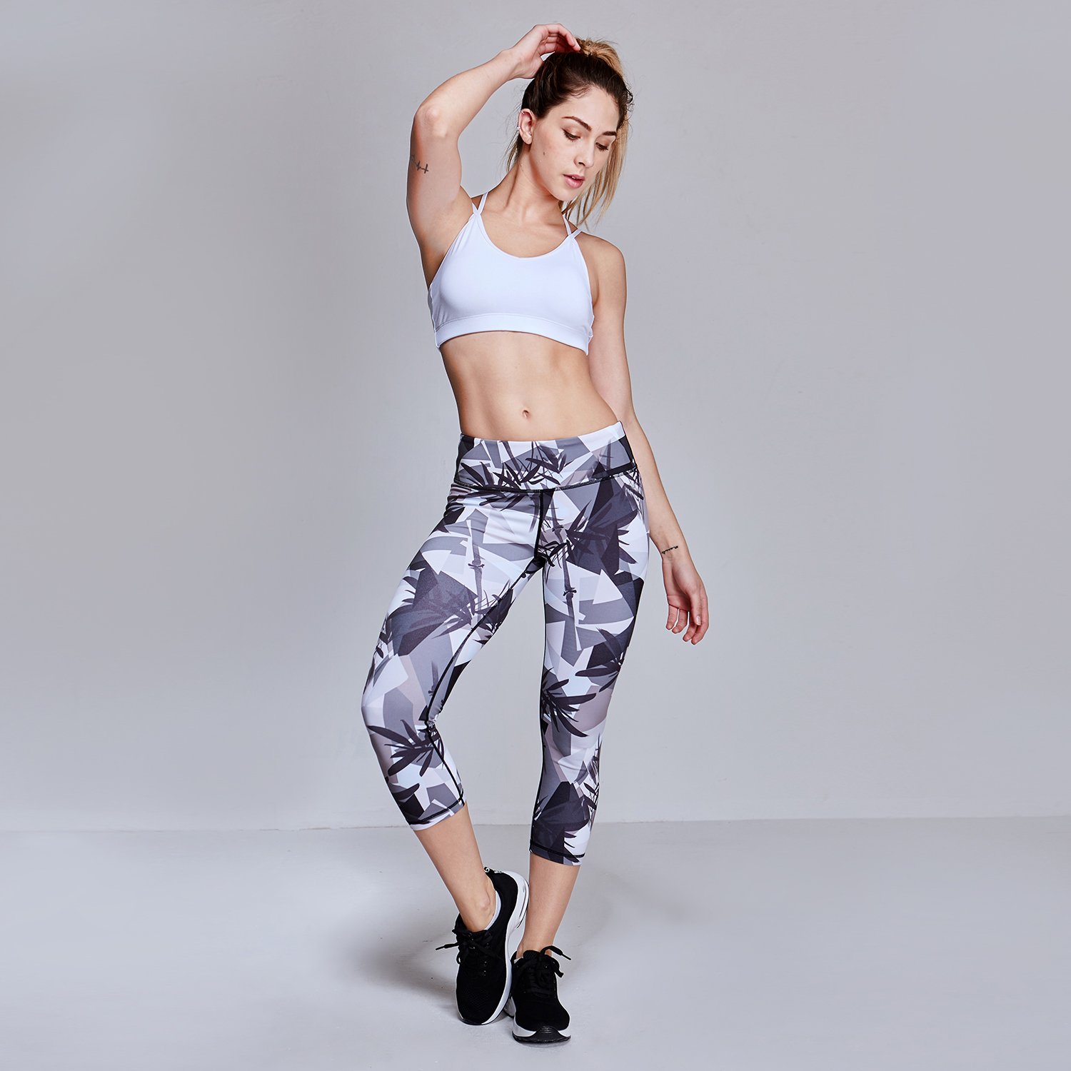 Matymats Women\'s Tummy Control Printed Yoga Capri Leggings Workout Running Active Pants Tights,Bamboo,Medium