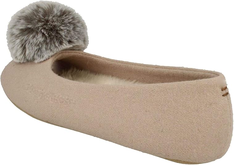 clarks cozily warm slippers