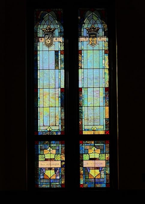Amazon 写真 Ebenezer Baptist Church At The Martin Luther King Jr アメリカ合衆国国立 歴史サイトで飾られたステンドグラスウィンドウ アメリカ公園で監督されています ファインアート写真のレポーダクション 30in X 44in H 3044 アートフレーム ポスター