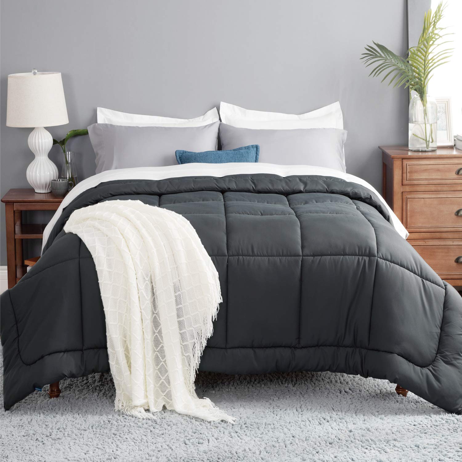 Bedsure Down Alternative Comforter Queen- All-Season Quilted Lightweight Comforter Duvet Insert Queen with Corner Tabs - 300GSM Plush Microfiber Fill - Machine Washable Dark Grey 88x88 Inch