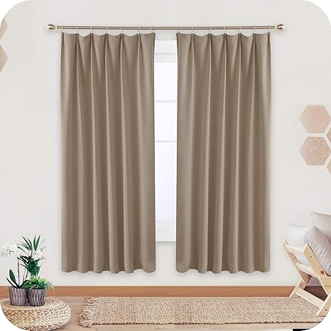 Amazon Amazonブランド Umi ウミ 遮光カーテン1級 節電対策 おしゃれ 断熱 昼夜目隠し 三つのサイズ選択可 リビング用 保温 省エネ おしゃれ 寝室 高級感のある生地 Uvカット 2枚セット 幅100cm丈178cm カーキ カーテン オンライン通販