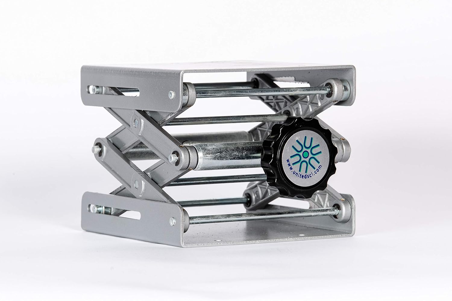 Lab Pro Inc Laboratory Jack 8 X 8 Platform Painted Aluminum And Stainless Steel Scissor Jack Design With Height Adjustment Of 2 5 Up To 11 75 Maximum Load 25kg 55 11lbs Amazon Com Industrial Scientific