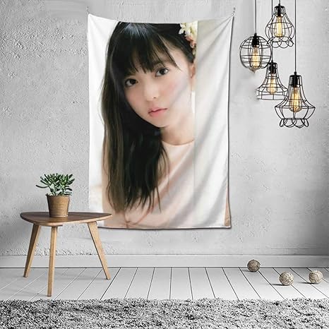 Amazon Co Jp 乃木坂46 齋藤飛鳥 タペストリー 壁掛け ポスター 背景布 壁飾り 家 リビングルーム ベッドルーム 部屋 おしゃれ 100 150cm ホビー