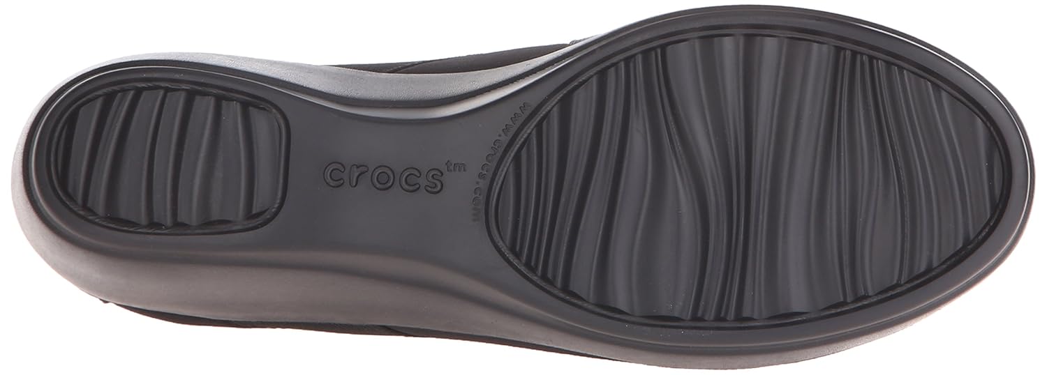 crocs busy day stretch asym women wedge in black