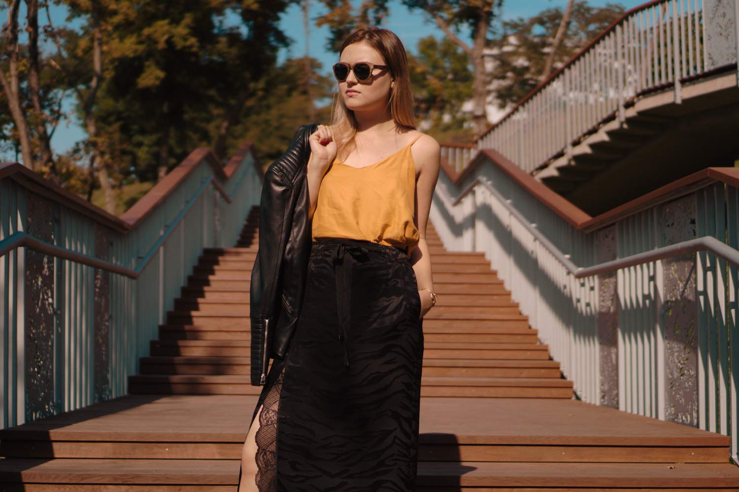 Ablibi Walnut Wooden Sunglasses Polarized Lenses Glasses Mens Driving Shades in Wood Case