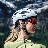 ABUS Macator Road Bike Helmet Unisex Sporty Beginner Visor Braids Compatible view 6