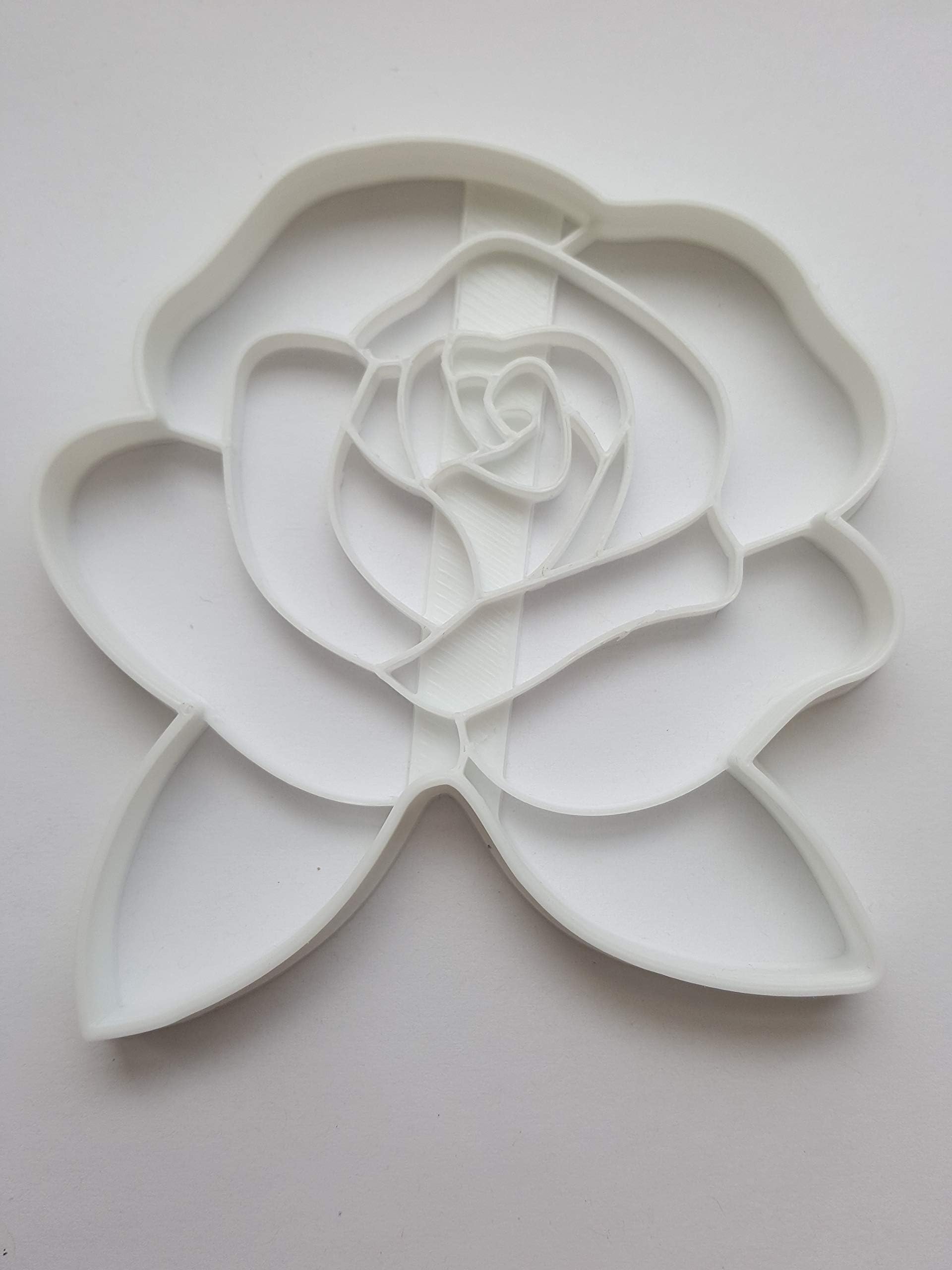 Rose Petal Cookie Cutter (Flower Garden Shape Dough Biscuit Pastry Fondant Sharp Stencil Plant Floral Petals) - Medium