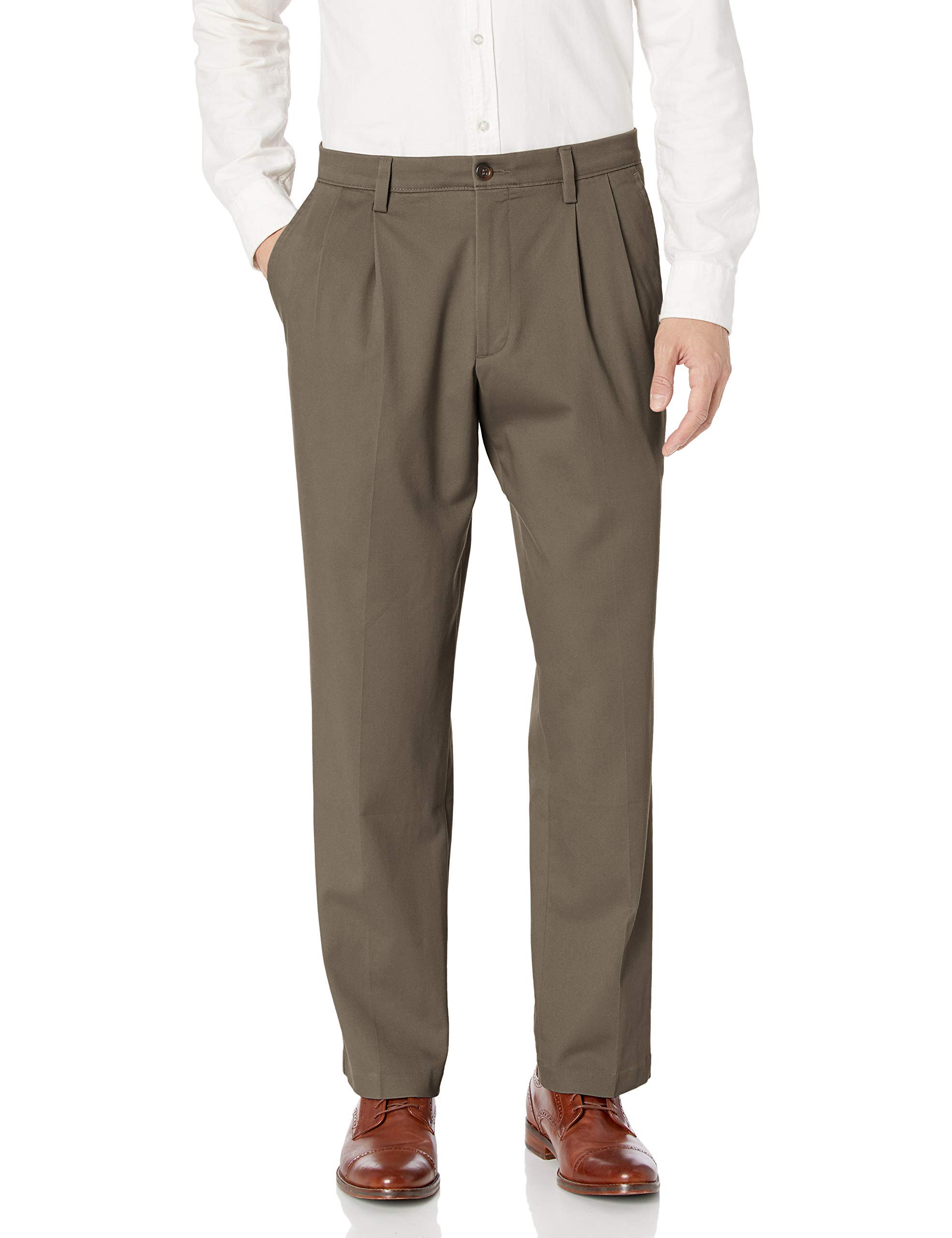 Dockers Men's Classic Fit Easy Khaki Pants-Pleated