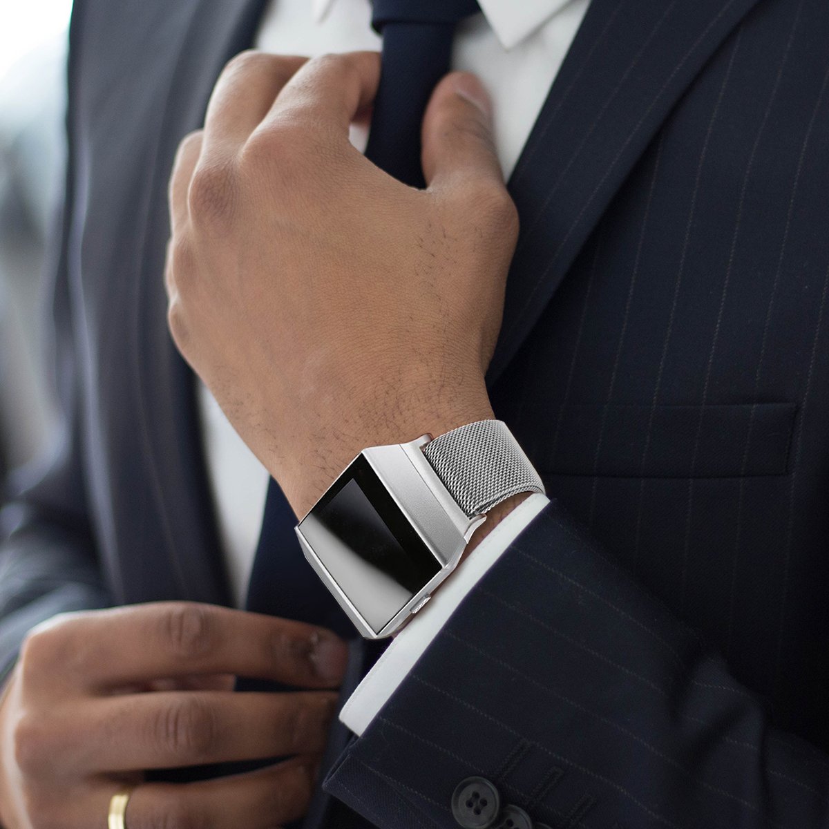 Fitbit Ionic Bands, BOCOL Stainless Steel Milanese Loop Metal Replacement Band with Unique Magnet Lock Accessories for Fitbit Ionic Small Large (Silver/Large)