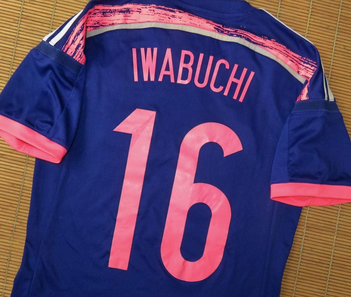 Amazon Co Jp なでしこジャパン 日本代表16岩渕 真奈 Inac神戸レオネッサホーム用 半袖 ユニフォーム 11 女子ワールドカップチャンピオン 優勝 ホビー 通販