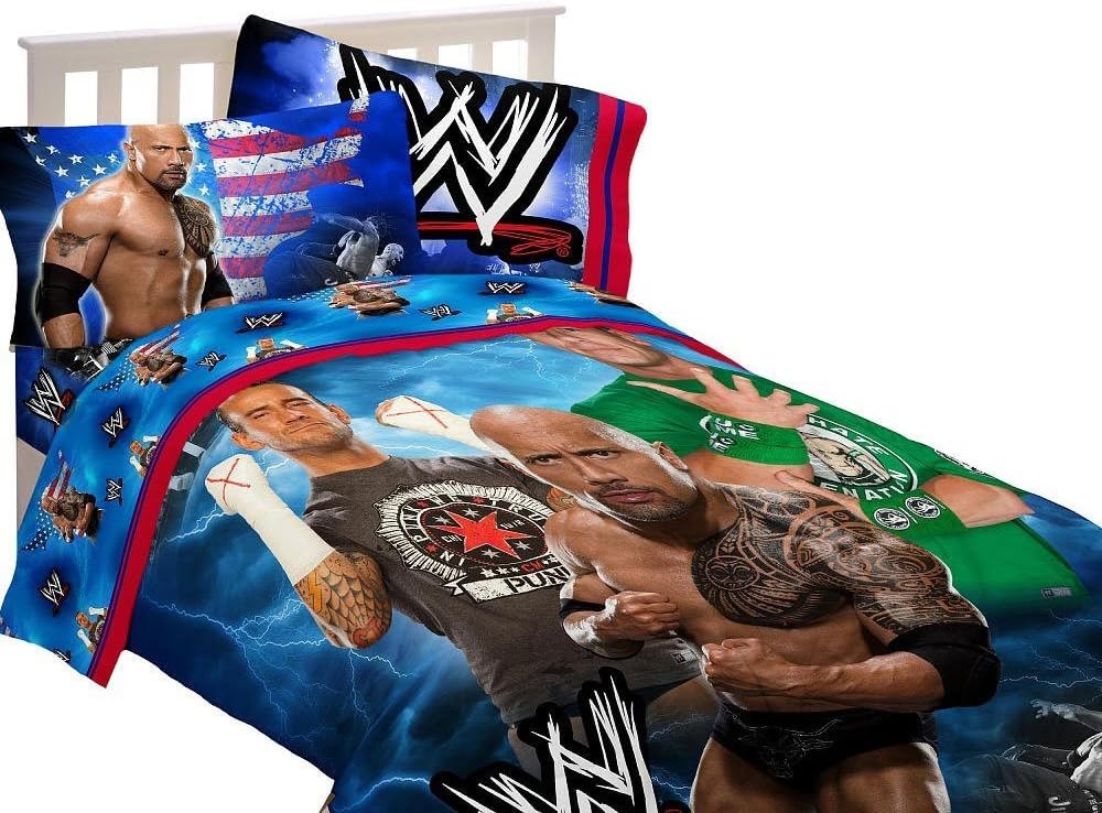 Amazon Com 3pc Wwe Wrestling Twin Bed Comforter Set The Rock Wrestle Mania Bedding Home Kitchen