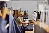 HP Series 5 31.5" FHD Monitor 532sf 100Hz 3000:1 99% sRGB HDMI VGA Ergonomic view 9