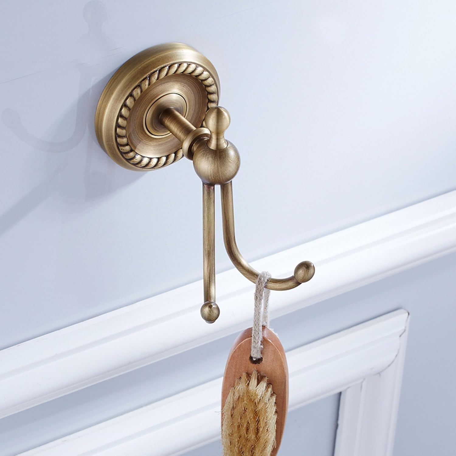 Ahabitacion de matrimonio con armario para toallas | Toallas de baño y