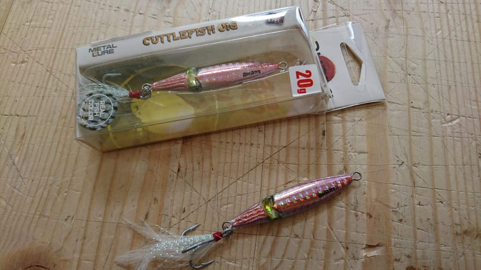 AKAMI Cuttlefish JIG, 20 Grams, Color Holo Pink Real