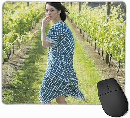 Amazon マウスパッド 渡邉美穂 可愛い おしゃれ 携帯 25x 30cm ラバーマウスパッド デスクトップ ノートブックマウスマット 北欧 仕事とゲーム用 ゲーミングマウスパッド ゲーミング キーボードパッド 防水 ズレない かっこいい アニメ 滑り止め 高級感 耐摩耗性 高耐久