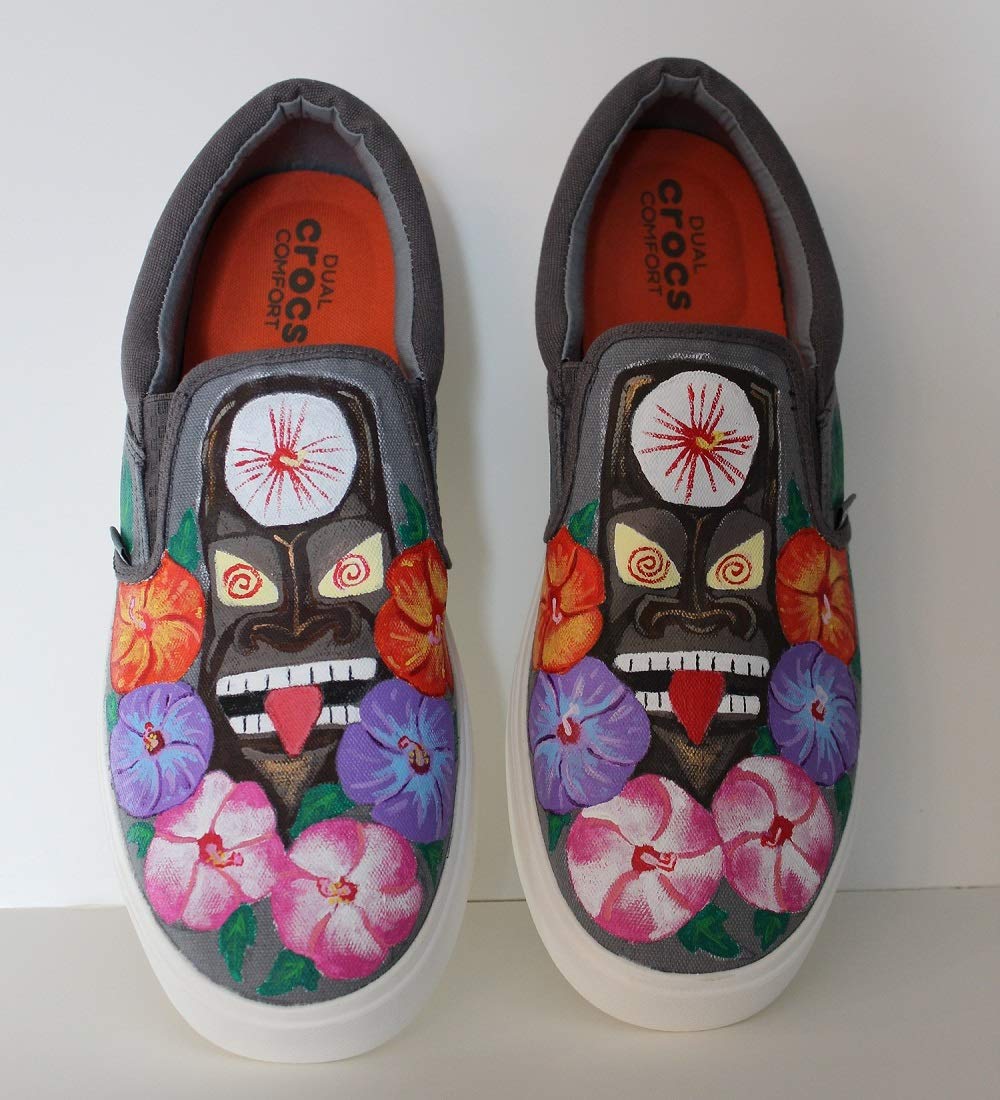 acrylic paint on crocs