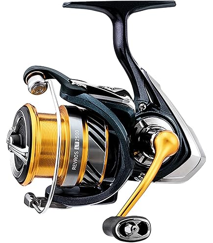 Daiwa MF100THS Megaforce THS Baitcasting, com Twitchin' bar, preto