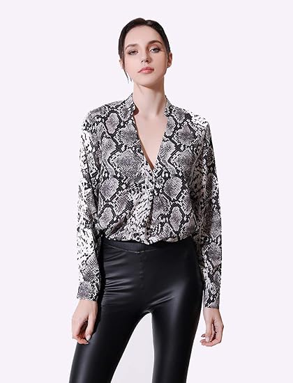 Amazon Co Jp 女性のヘビ革プリント長袖シャツvネッククールなトップと新しいセクシーなトップ 服 ファッション小物