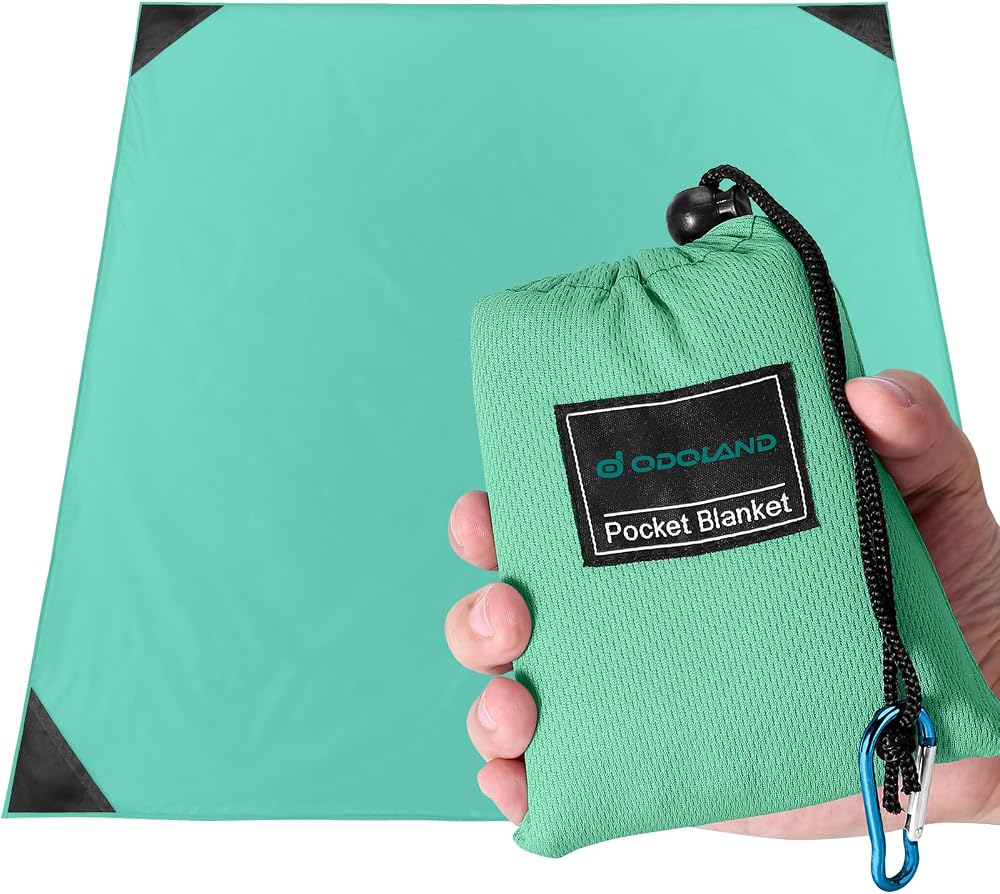 Odoland Outdoor Pocket Travel Blanket Beach Mat Waterproof Sand Proof Green L