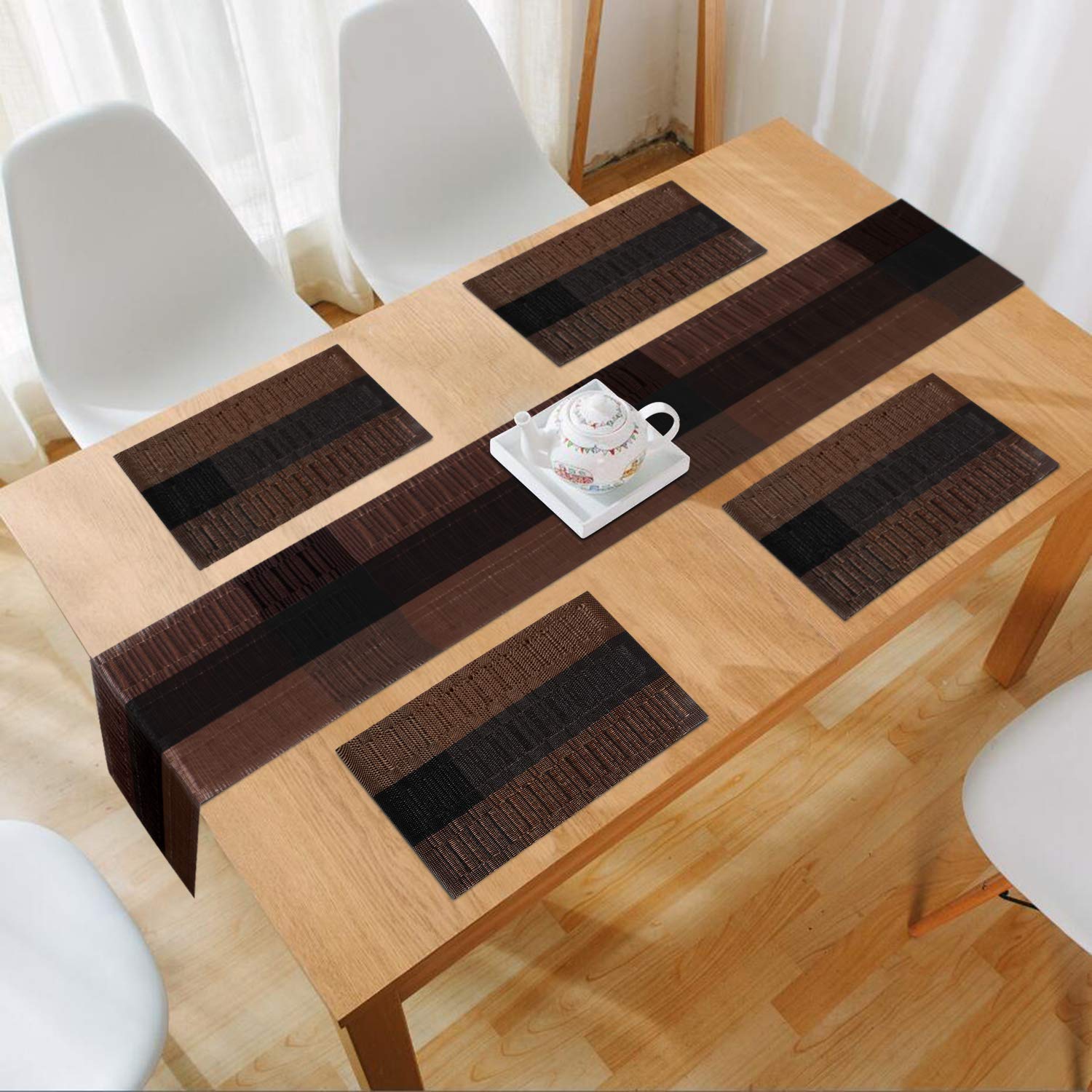 runner in dining table