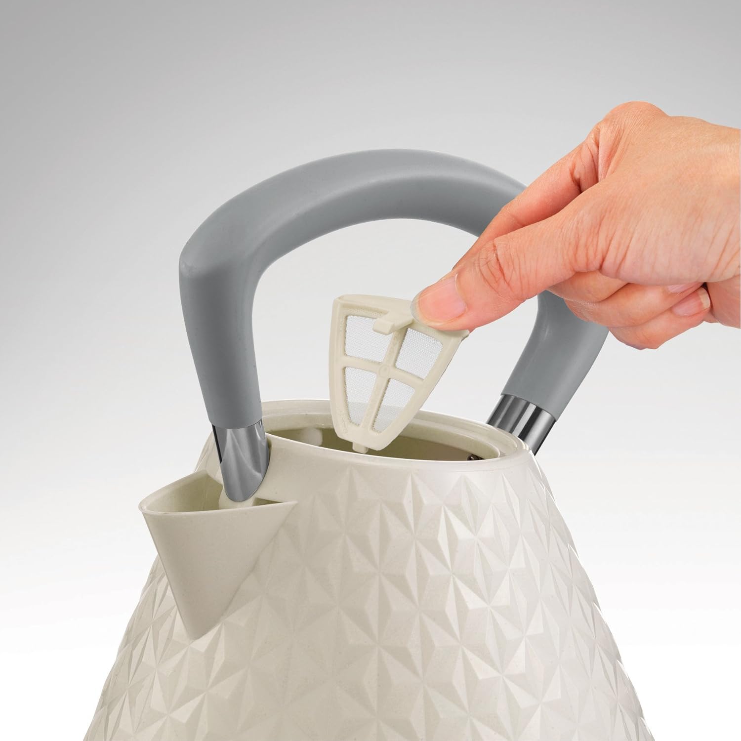 Morphy Richards 1.5L Vector Pyramid & Traditional Kettle Cream 108132