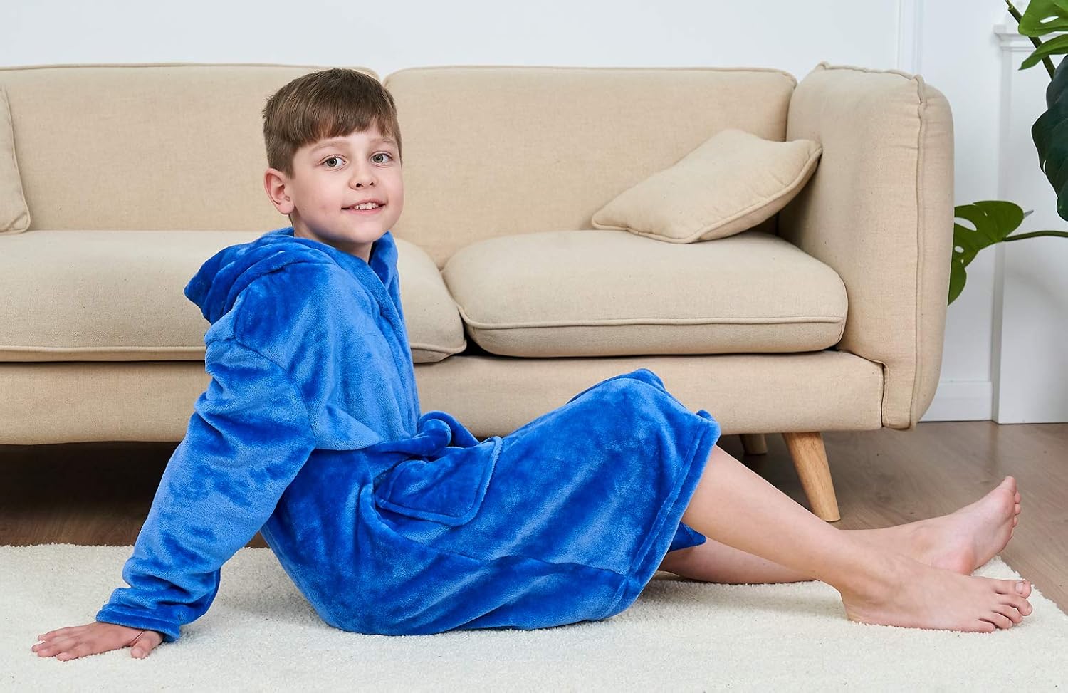 Tunoluker Boys Bathrobes, Toddler Kids Hooded Robes Soft Plush Fleece Pajamas Sleepwear for Boys & Girls: Clothing