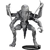 McFarlane Toys Warhammer 40,000 Ymgarl Genestealer (Artist Proof) 7'' Action Figure with Accessory