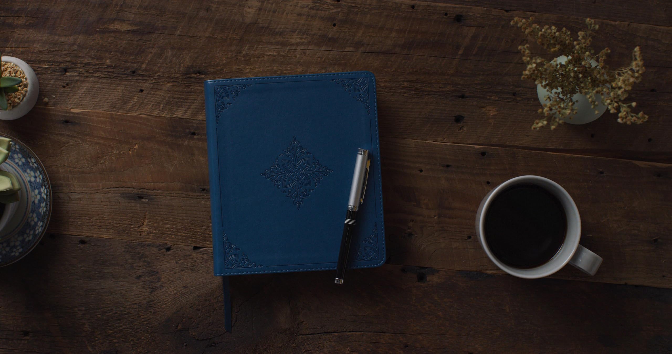 ESV Journaling Bible (TruTone, Deep Teal, Fleur-de-lis Design): Holy Bible, English Standard Version