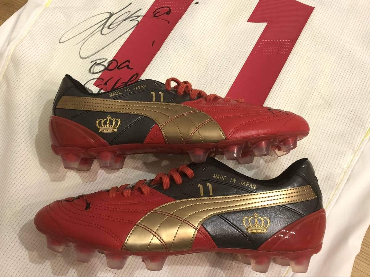 Amazon Co Jp 横浜fc 三浦知良 カズ オーダースパイク 25 5 直筆サイン入り 王冠レーザー刻印入り ゴールドライン パラメヒコ プーマ ホビー 通販