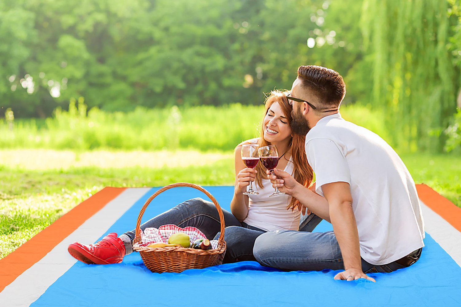 OUSPT Outdoor Beach Blanket, Waterproof Ground Cover, Compact Lightweight Pocket Blanket, Sand Proof Picnic Mat for Travel, Hiking, Camping - Oversize Picnic Blanket