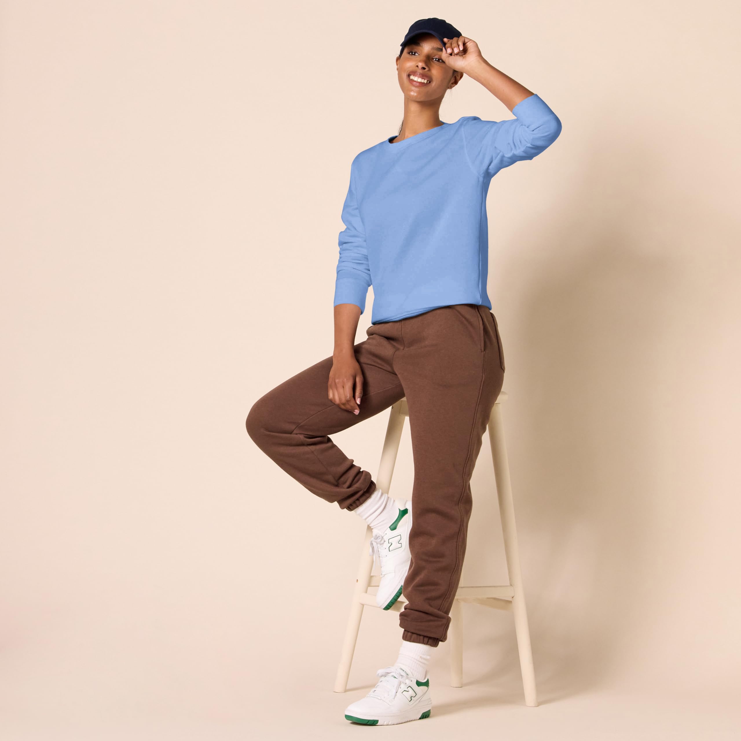 Amazon Essentials Women's Fleece Crewneck Pullover Sweatshirt (Available in Plus Size)