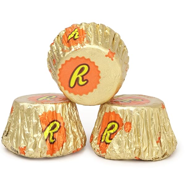 GALERIE REESE’S 2024 CHRISTMAS STOCKING STUFFER, TREE SHAPED TIN ORNAMENT FILLED WITH INDIVIDUALLY WRAPPED CHOCOLATE PEANUT BUTTER CUPS, .9 OUNCES
