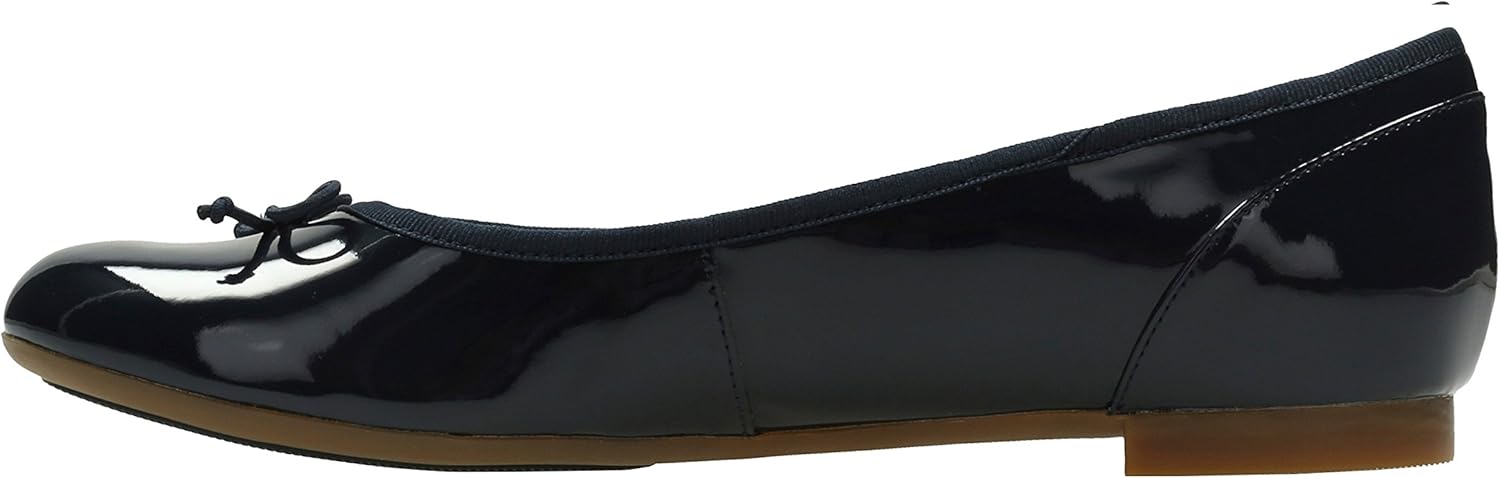 clarks pointed toe flats